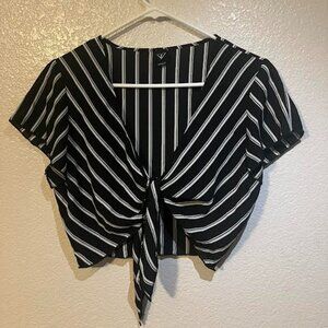 Tie Front, Black with White Stripes Short Sleeve Crop Top